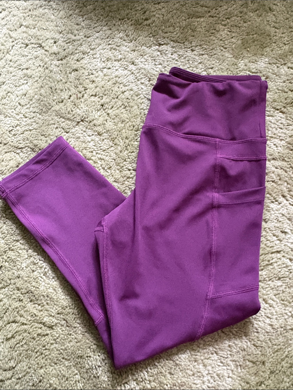 Dark Purple Active Capri Leggings With Side Pocket